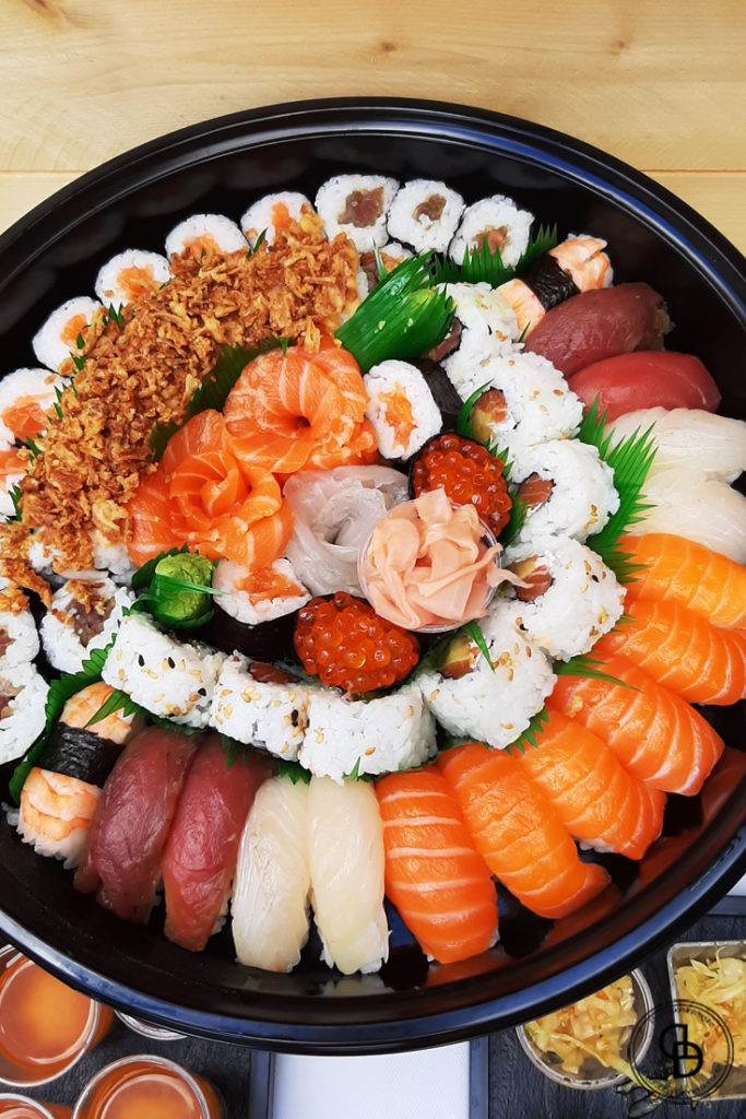 Sushis maki japonais pour un anniversaire